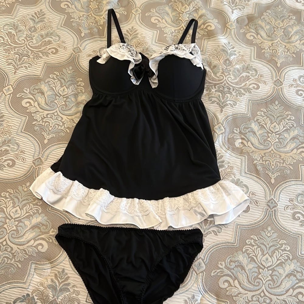 Victoria’s Secret sexy baby doll ensemble